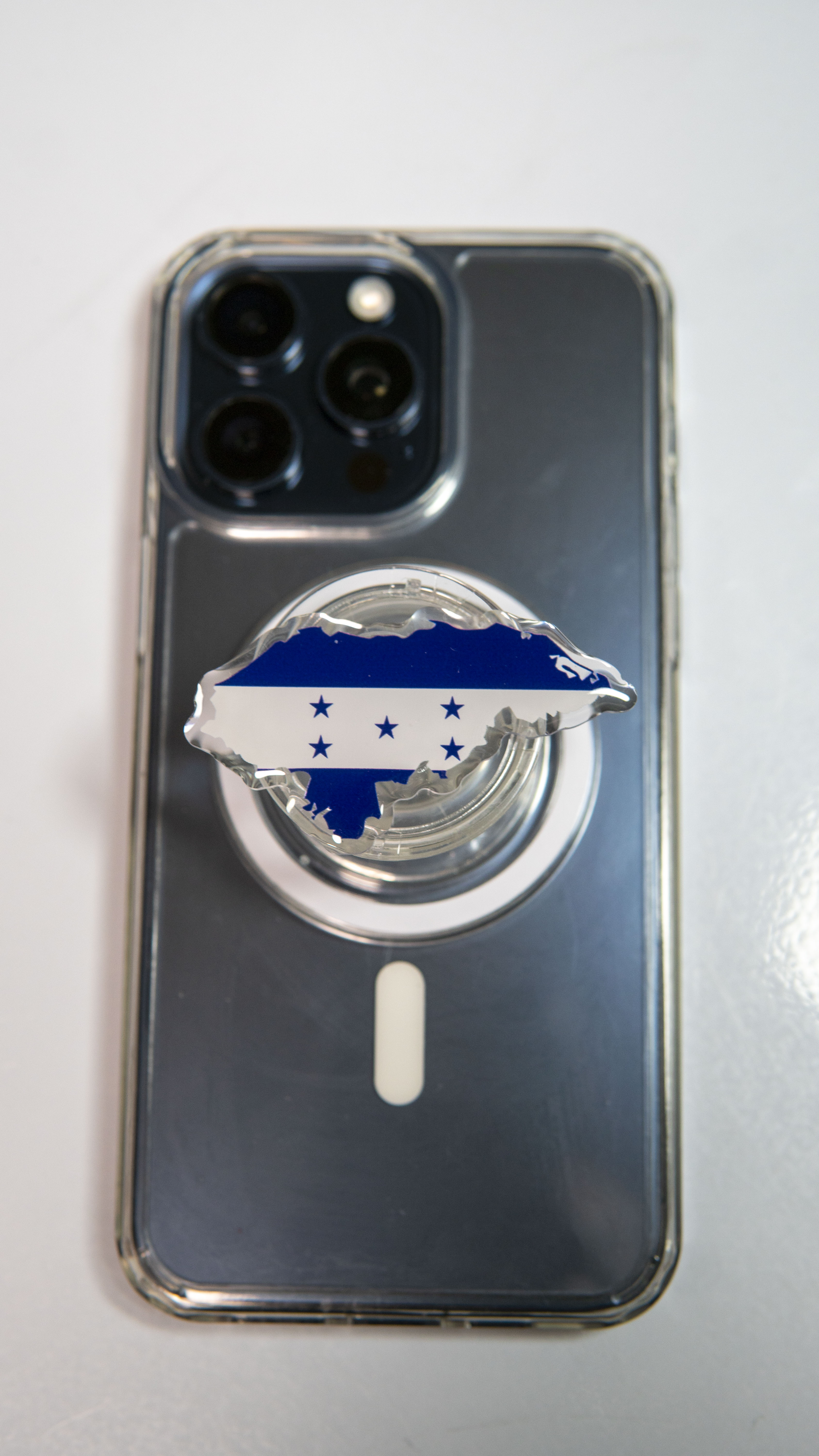 MagSafe Flag Phone grip