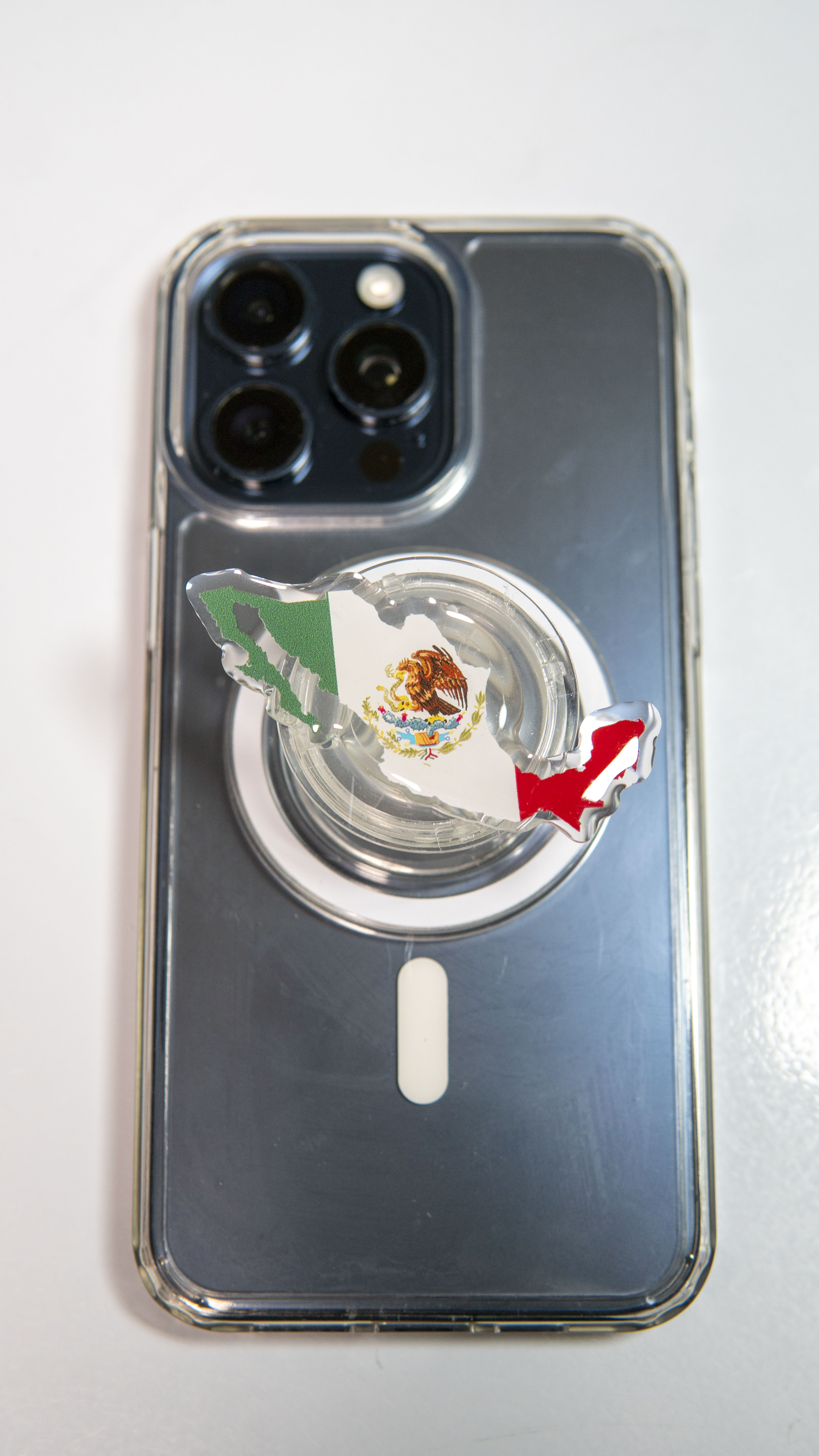 MagSafe Flag Phone grip