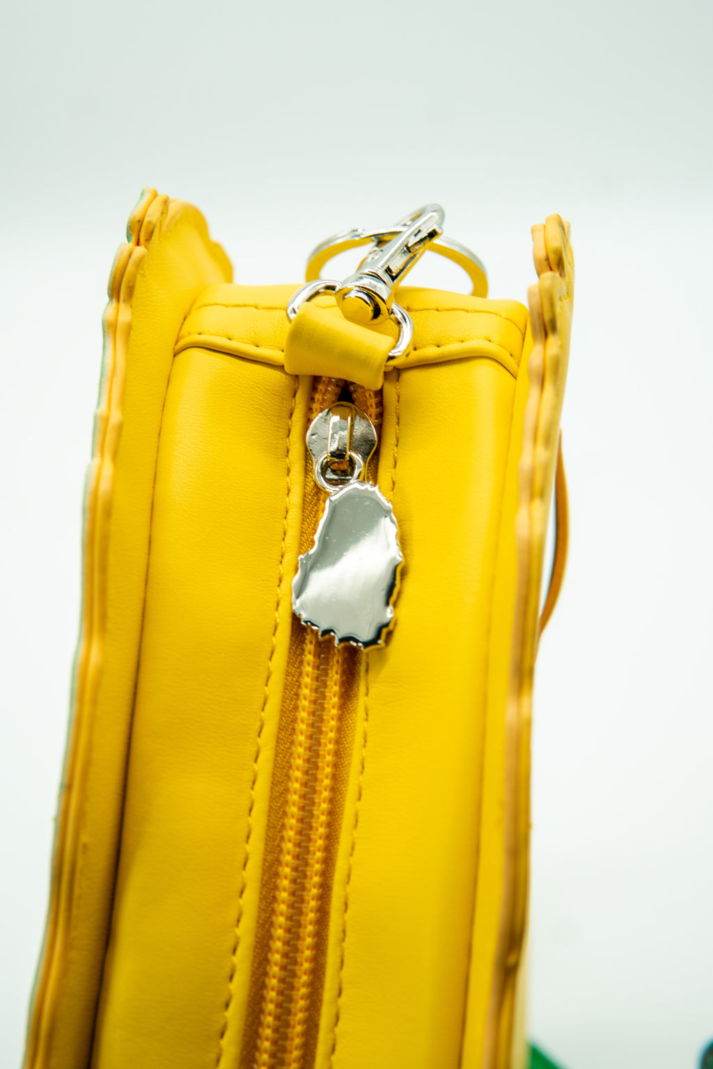St Vincent Thigh Bag | Wristlet & Fanny Pack